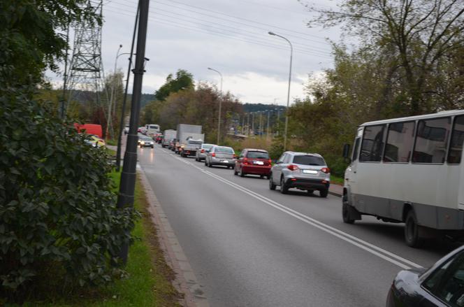 Korki po zamknięciu przejazdu Starachowice-Zachodnie