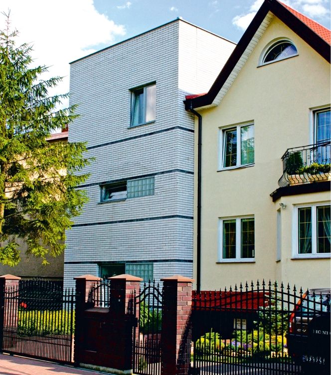 Hydroizolacja na styku fundamentów: dobudowa do istniejącego budynku