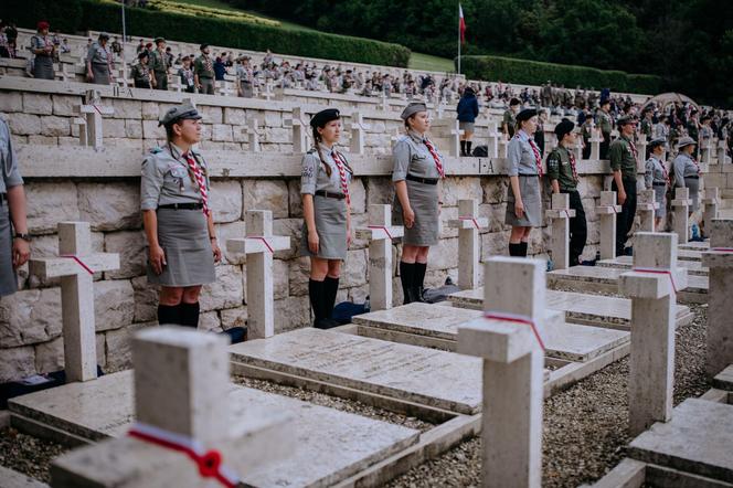 Harcerze i harcerki ZHP Chorągwi Białostockiej wzięli udział w uroczystościach na Monte Cassino