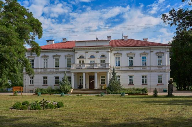 Przepiękny zabytkowy pałac w Stoku Lackim będzie odrestaurowany!