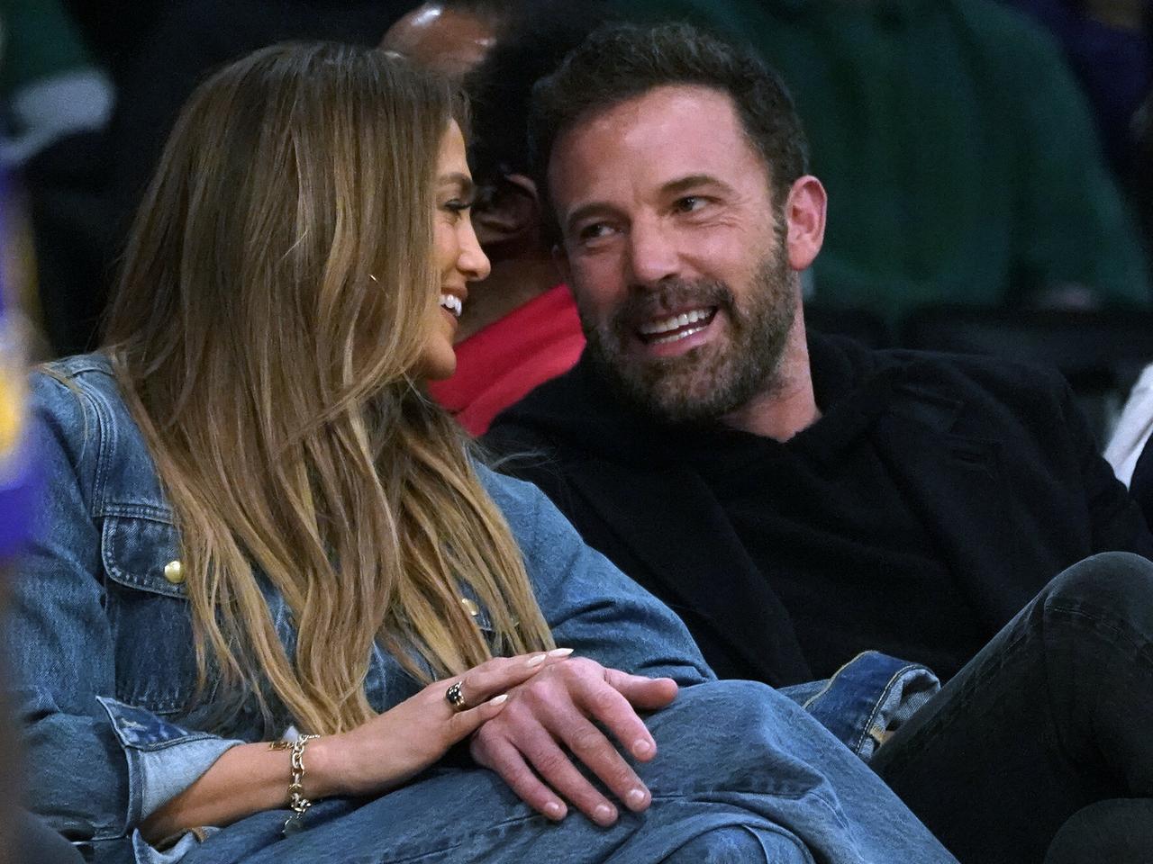 Jennifer Lopez i Ben Affleck biorą ślub? Aktorka przyłapana z pierścionkiem zaręczynowym