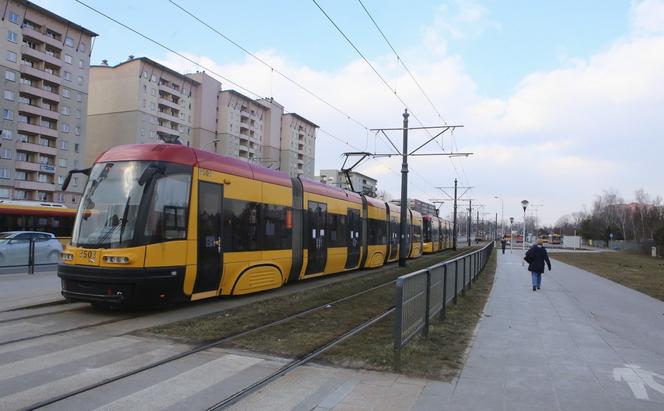 "17-tka” obiektem sporu mieszkańców Białołęki