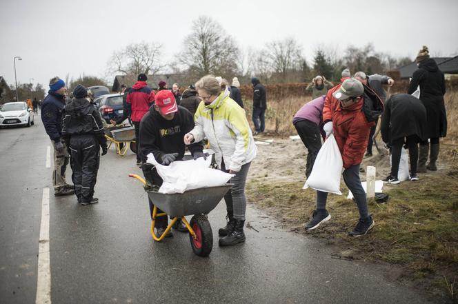 Groźny Orkan paraliżuje Wielką Brytanię i Danię. Są ofiary śmiertelne