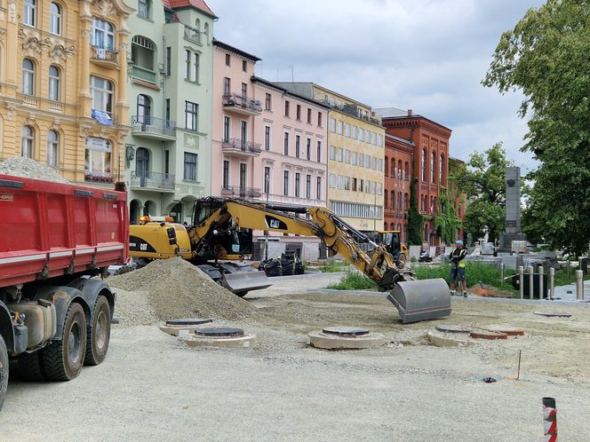 Tak przebiega rewitalizacja Placu Wolności w Bydgoszczy. Zaglądamy na plac budowy