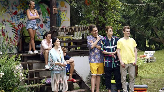 Barwy szczęścia odcinek 1981, Oliwka (Wiktoria Gąsiewska), Justin (Jasper Sołtysiewicz)