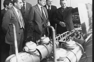 QUIZ PRL. Politycy, aparatczycy i opozycjoniści: Czy pamiętasz te twarze z czasów PRL-u?