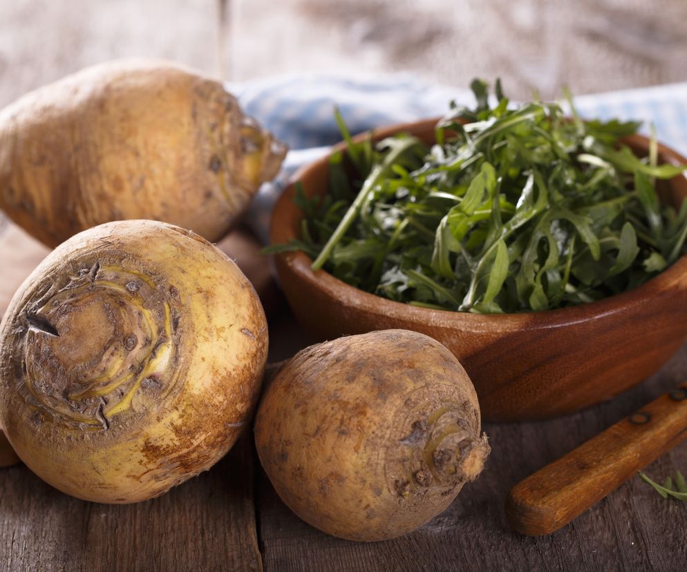 Co zrobić z brukwi? Przepisy na puree i surówkę