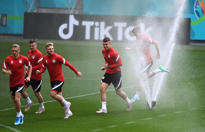 Euro 2021: Polacy w dobrych nastrojach podczas treningu przed meczem ze Słowacją [ZDJĘCIA]