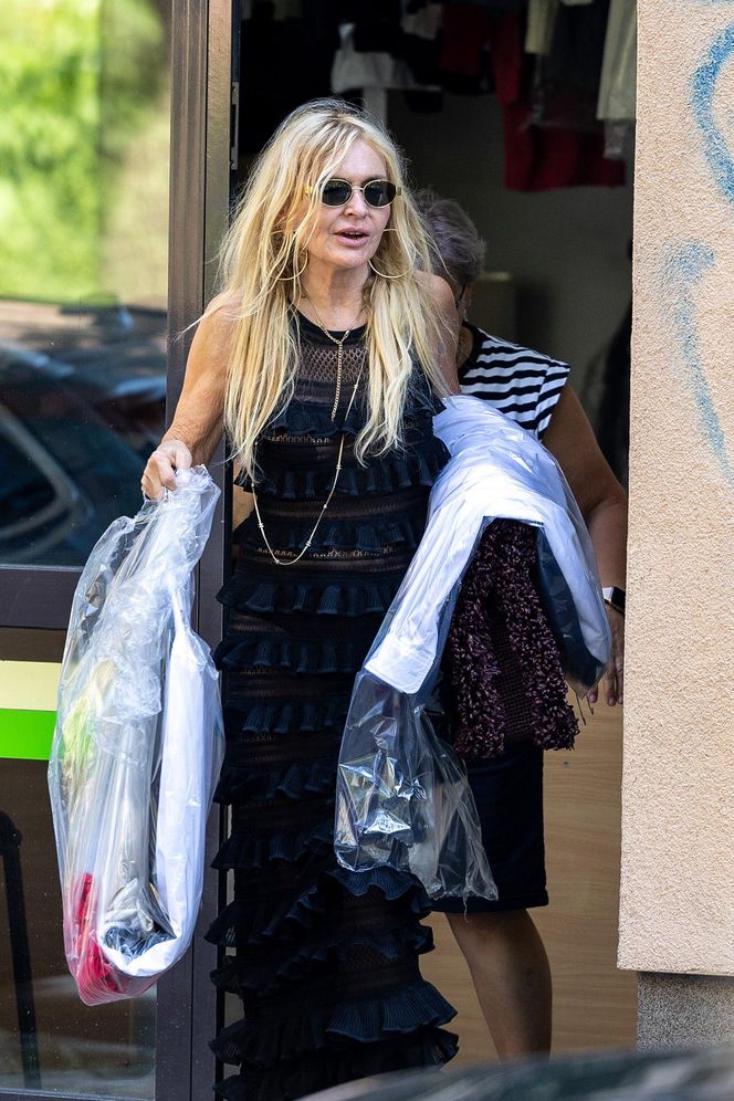 Monika Olejnik. W falbanach pogubiła pranie