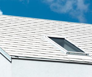 Bryła i wnętrza bliźniaka z narożnym przeszkleniem