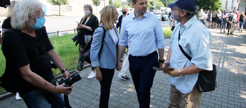Wybory 2020 Rafał Trzaskowski i żona oddali głosy