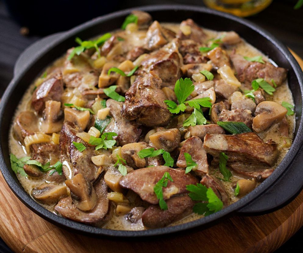 wątróbka z pieczarkami