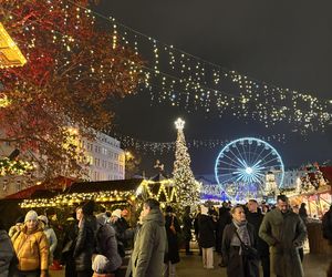 Kolędowanie na placu Wolności