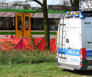 Tragedia w Ząbkach. Nie żyje pieszy. Wtargnął na tory w niedozwolonym miejscu
