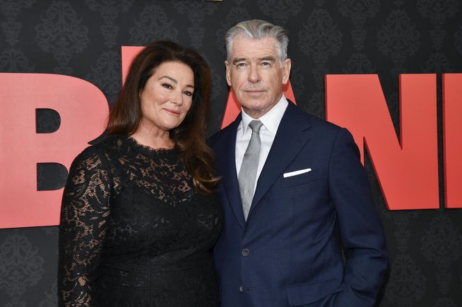 Pierce Brosnan i Keely Shaye Smith