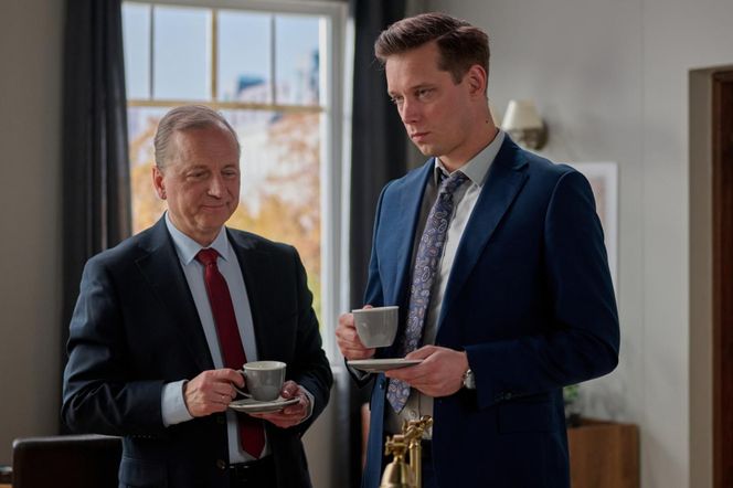 Na Wspólnej odc. 4063. Darek Żbik (Michał Mikołajczak), Andrzej Zakościelny (Dariusz Niebudek)