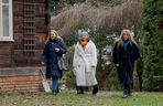Przyjaciółki 25 sezon odc. 292. Anka (Magdalena Stużyńska), Patrycja (Joanna Liszowska), Dorotka (Agnieszka Sienkiewicz)