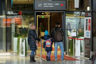 Mąż Kaczyńskiej zabrał dzieci na ferie