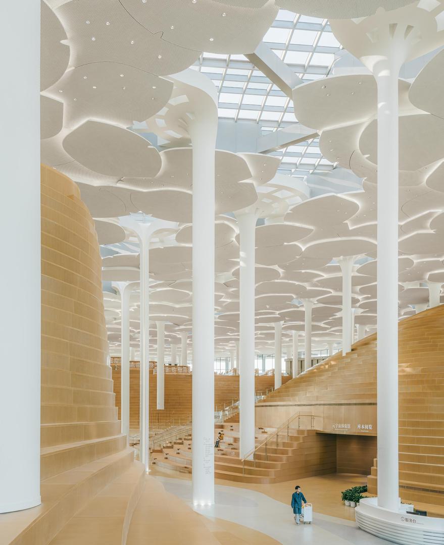 Snøhetta  - wnętrza biblioteki w Pekinie