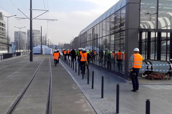 Dworzec Fabryczny na miesiąc przed otwarciem