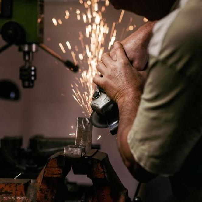 Justyna Lisicka: Porzuciła muzykę dla biznesu samochodowego. Odnawia auta z całego świata!