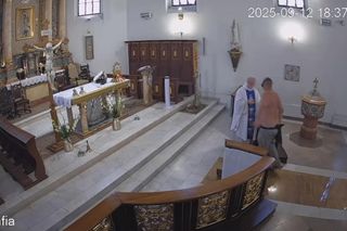 Półnagi mężczyzna przerwał mszę. Krzyczał, był agresywny