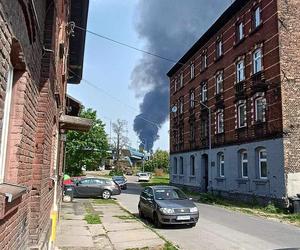 Gigantyczny pożar w Siemianowicach Śląskich! Płonie składowisko odpadów z chemikaliami [GALERIA]