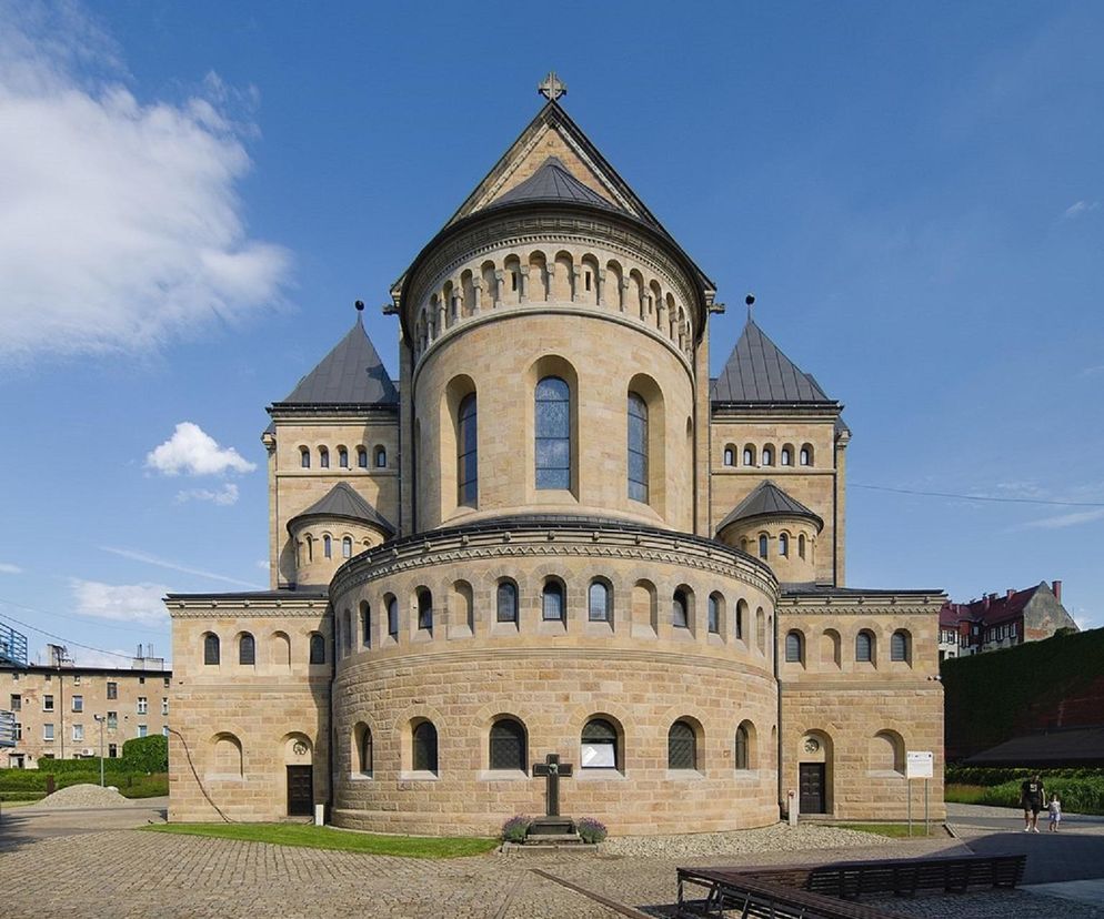 Skandal w bytomskiej parafii. Proboszcz prał brudne pieniądze? 
