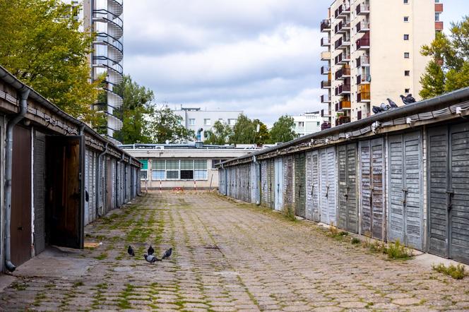 Podobno za takie garaże Warszawianie są w stanie zapłacić majątek