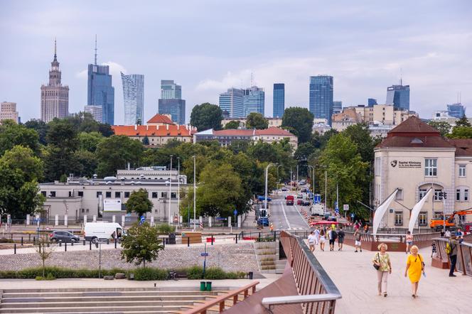 Wisłostrada. Budowa przejścia do kładki przez Wisłę