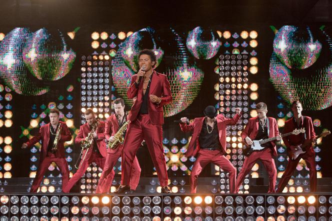 TTBZ: Paweł Jasinowski jako Bruno Mars