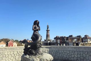 Park rozrywki Hossoland w budowie