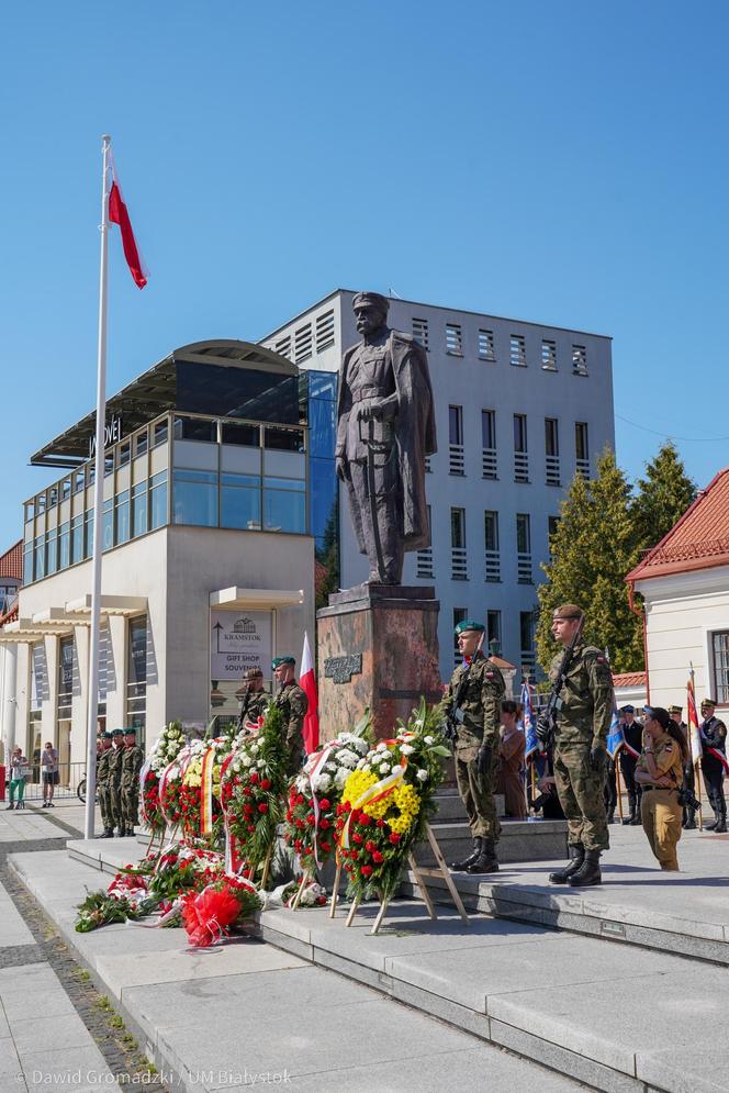 Obchody Święta Wojska Polskiego w Białymstoku. Zobacz jak mieszkańcy uczcili 15 sierpnia [ZDJĘCIA]