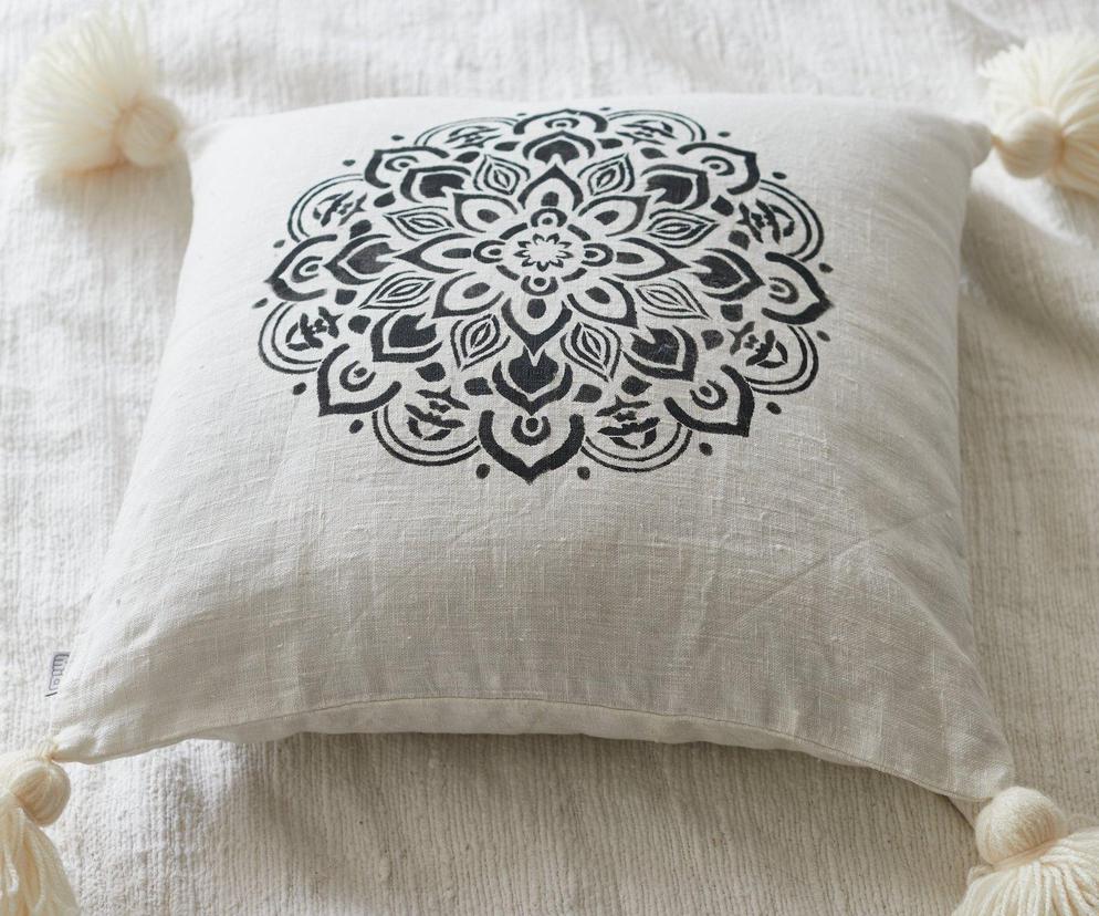 Efektowna poduszka boho DIY