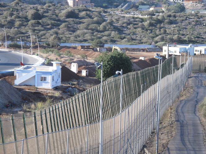 Sputnik 2/Ogrodzenie na granicy Melilla i Maroko