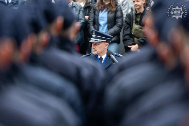 Policjantki i policjanci złożyli ślubowanie. 126 funkcjonariuszy zasiliło śląski garnizon