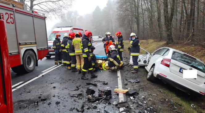 Koszmarna "czołówka"! Wszystko przez prękość i warunki na drodze.