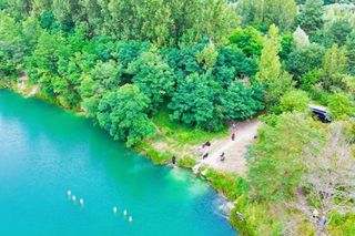 To miejsce to mała Chorwacja w woj. łódzkim. Od lat zachwyca turystów i filmowców 