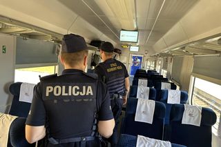 Ukraińcy utknęli na Podlasiu. Policjanci kupili im bilety, jedzenie i zorganizowali nocleg