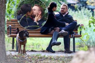 Namiętna randka europosła Jacka Ozdoby. Igraszki z żoną w parku [ZDJĘCIA]