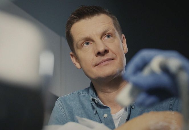 M jak miłość, odcinek 1855: Paweł (Rafał Mroczek)