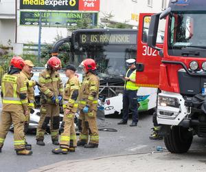 Wypadek autobusu i radiowozu w Szczecinie! Przynajmniej 9 osób poszkodowanych