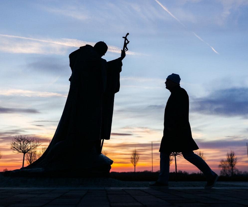 Najoryginalniejsze pomniki Jana Pawła II 