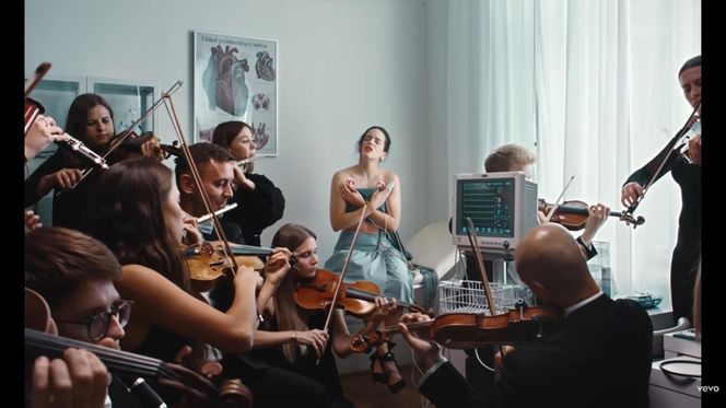 Rosalía nagrała teledysk w Polsce. Te kultowe miejsca w Warszawie odwiedziła hiszpańska gwiazda