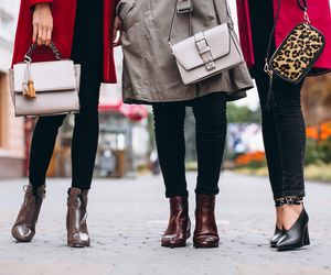 Panterka, skinny jeans, torba bagietka. Tej zimy do szaf powracają trendy lat 90.