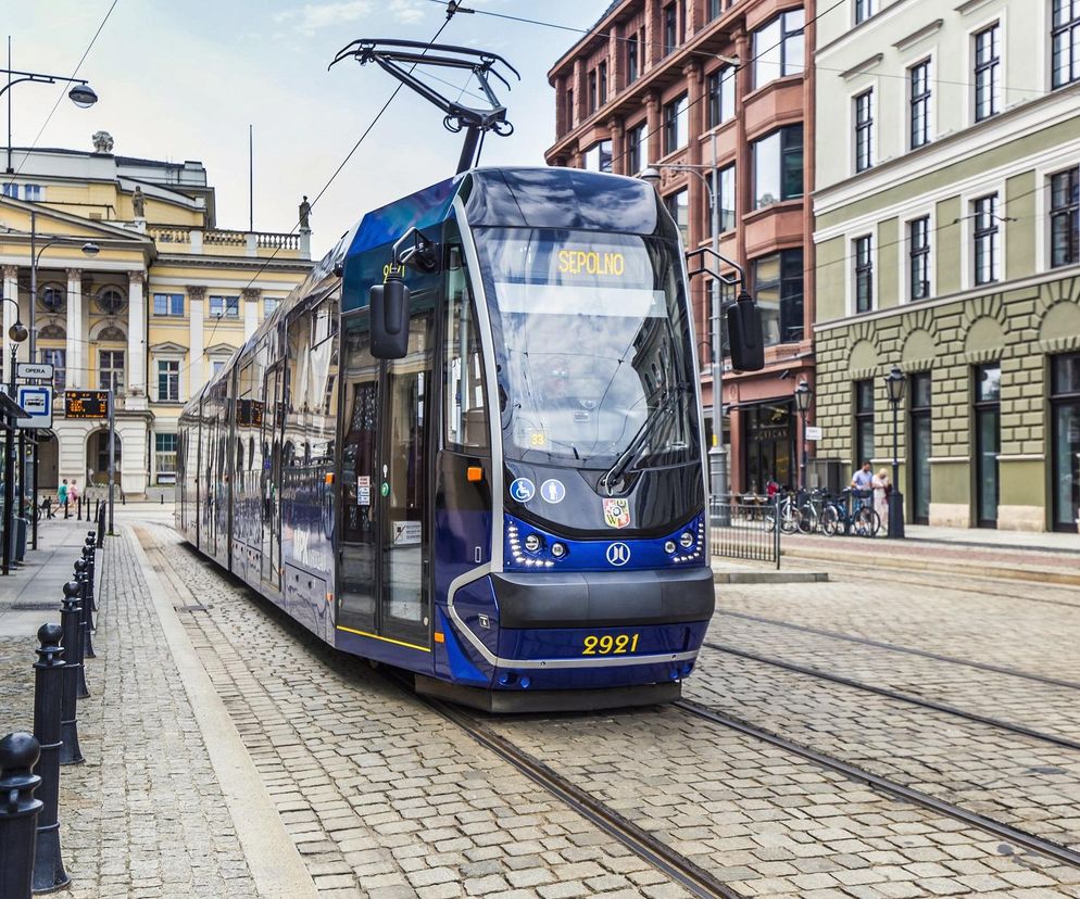 Dofinansowana z Funduszy Europejskich modernizacja floty taboru tramwajowego we Wrocławiu. Fot. Agnieszka Pocierznicka, źródło MFiPR