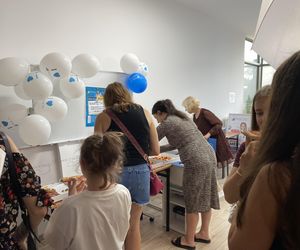 Wakacyjny patrol Eska Summer City w olsztyńskim oddziale Szkoły Policealnej Pascal