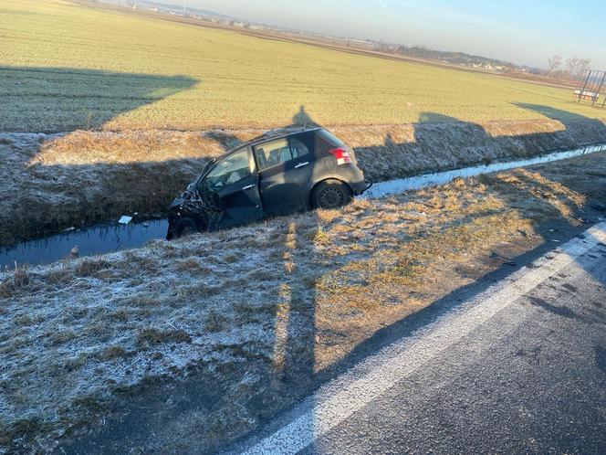 Wypadek trzech samochodów na DW 434 Gostyń-Kunowo. Sprawczyni była po alkoholu 