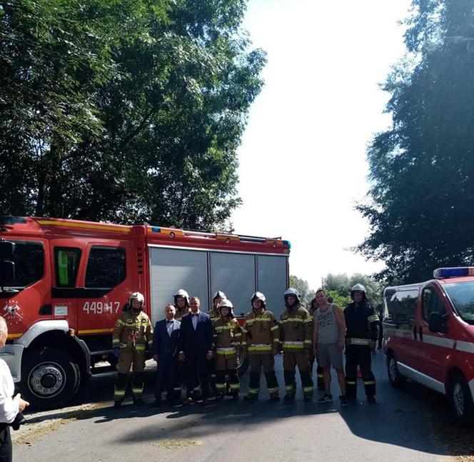 Gasił pożar na swoim weselu