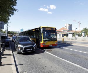 Paraliż w Warszawie po pożarze w metrze.